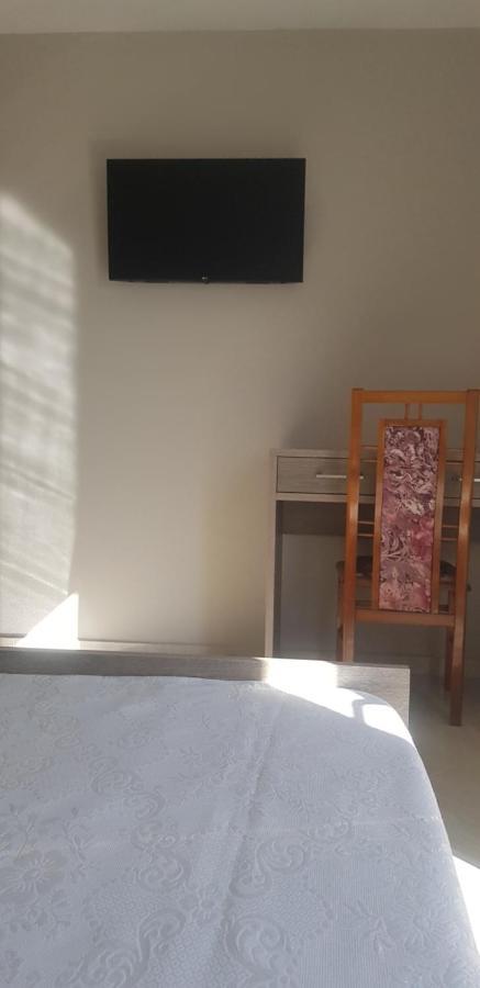 Harry'S Apartment 레프킴미 외부 사진